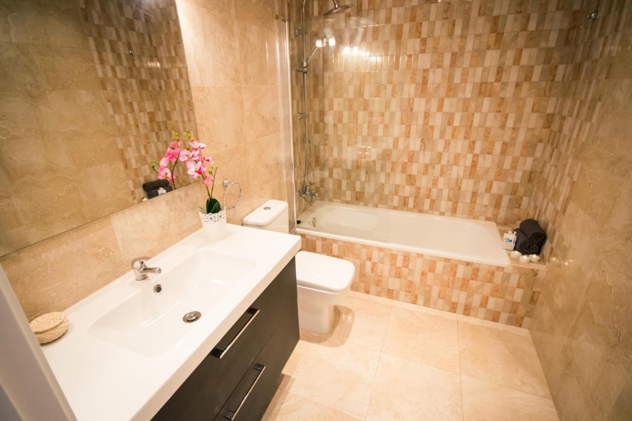 Holidays2Malaga Heredia 3 Bedroom Opposite Malaga Port Eksteriør bilde